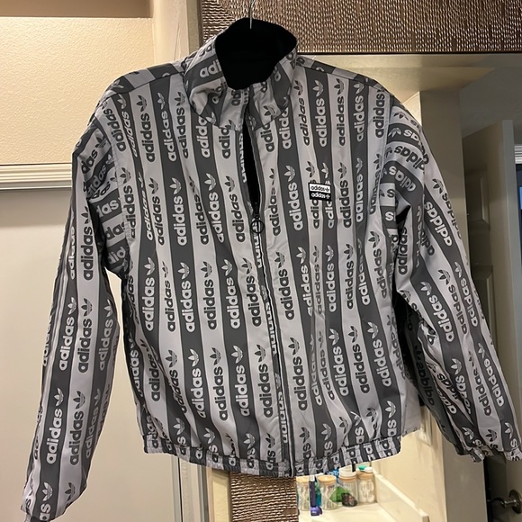 BNWOT ADIDAS reversible 🔄 logo on both sides jacket - Picture 4 of 5